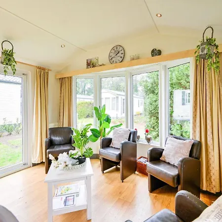 Effortless Holiday In Near Golf Course Putten