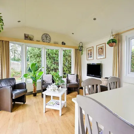 Holiday home Effortless Holiday In Near Golf Course